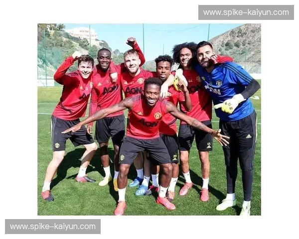 法足总杯赛后评分：球员表现全面解析，谁是最大亮点？