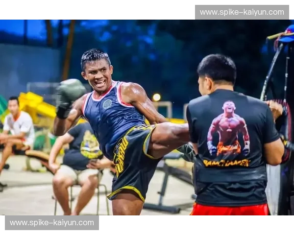 泰拳王者对决：当“战神”马库斯遇上“播求”